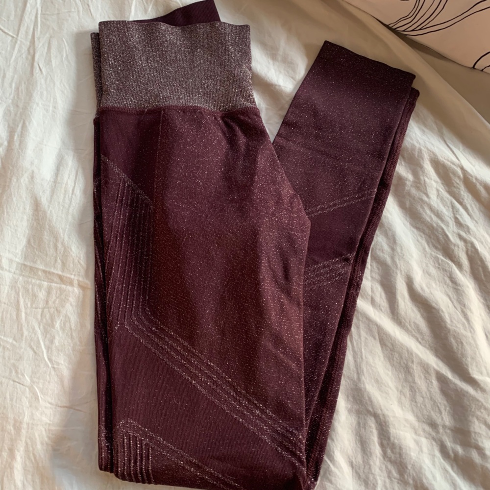 Athleta maroon sparkly leggings